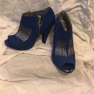 Blue Circle Stud Anklets